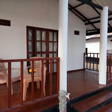 Helios Beach Resort Тангалле Екстер'єр фото