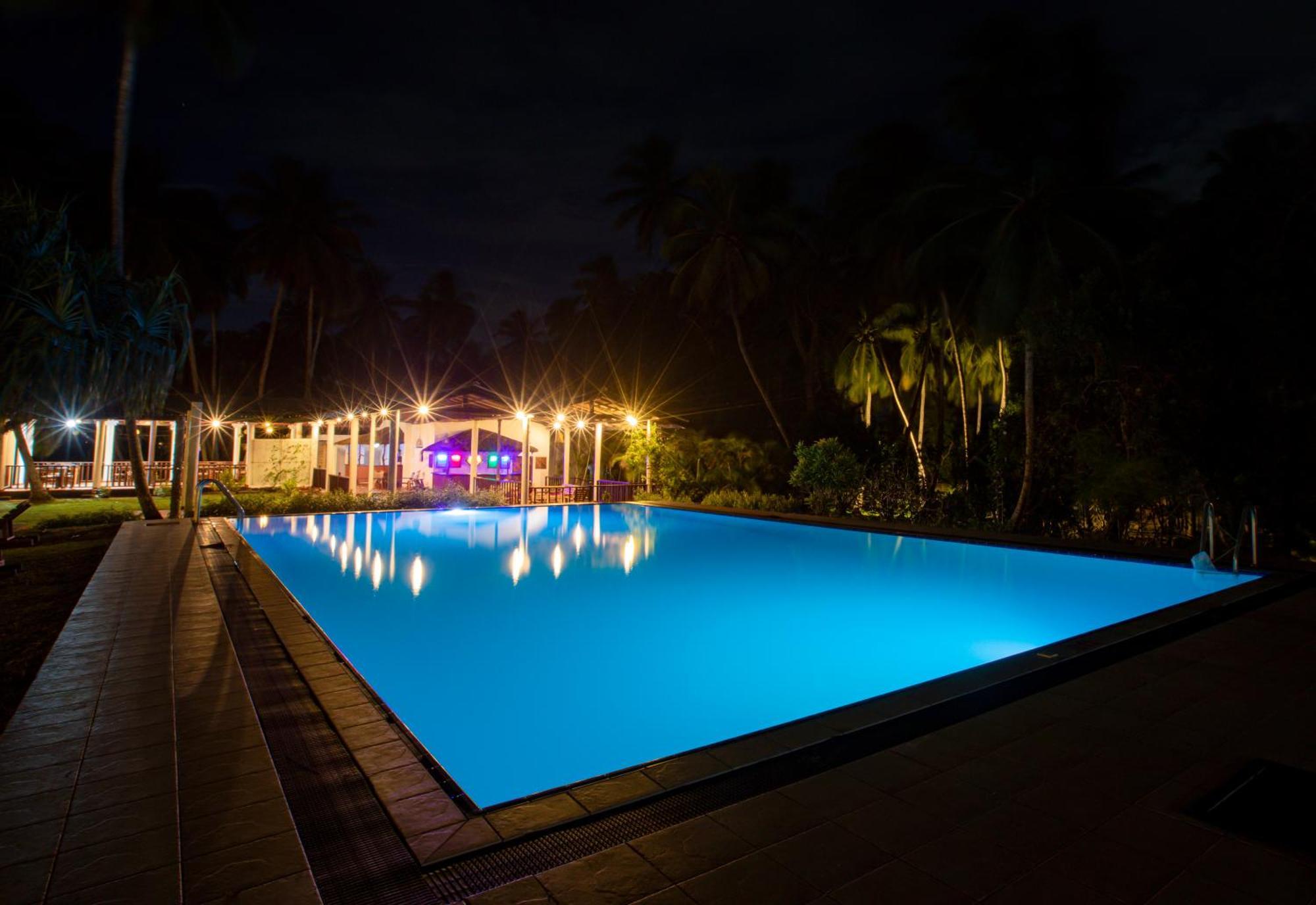 Helios Beach Resort Тангалле Екстер'єр фото